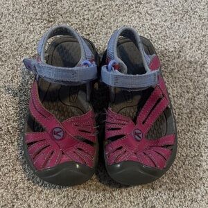 Kids Pink and Gray Outdoor Sandals